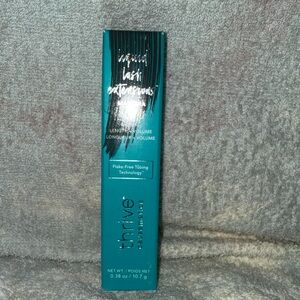 Thrive Causemetics Hair Extender in Vibrant Teal